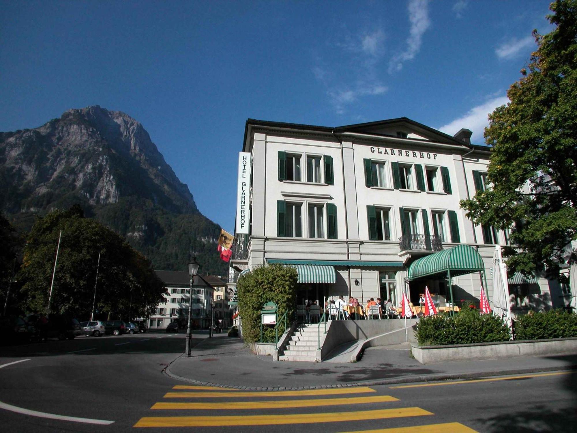 Hotel Post Glarnerhof กลารุส ภายนอก รูปภาพ