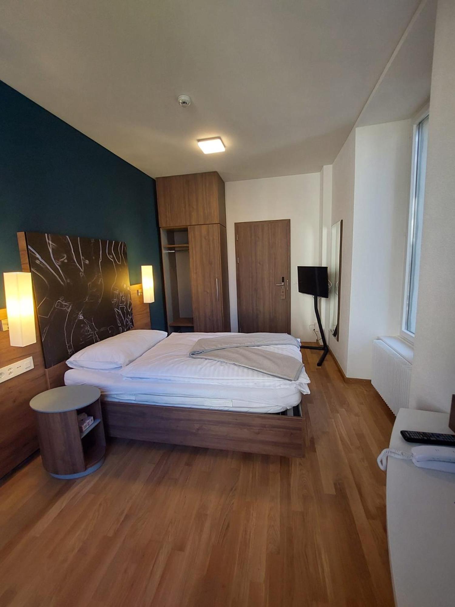 Hotel Post Glarnerhof กลารุส ภายนอก รูปภาพ